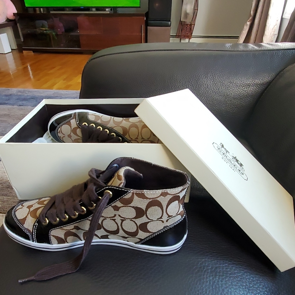 Women size 9 shoe